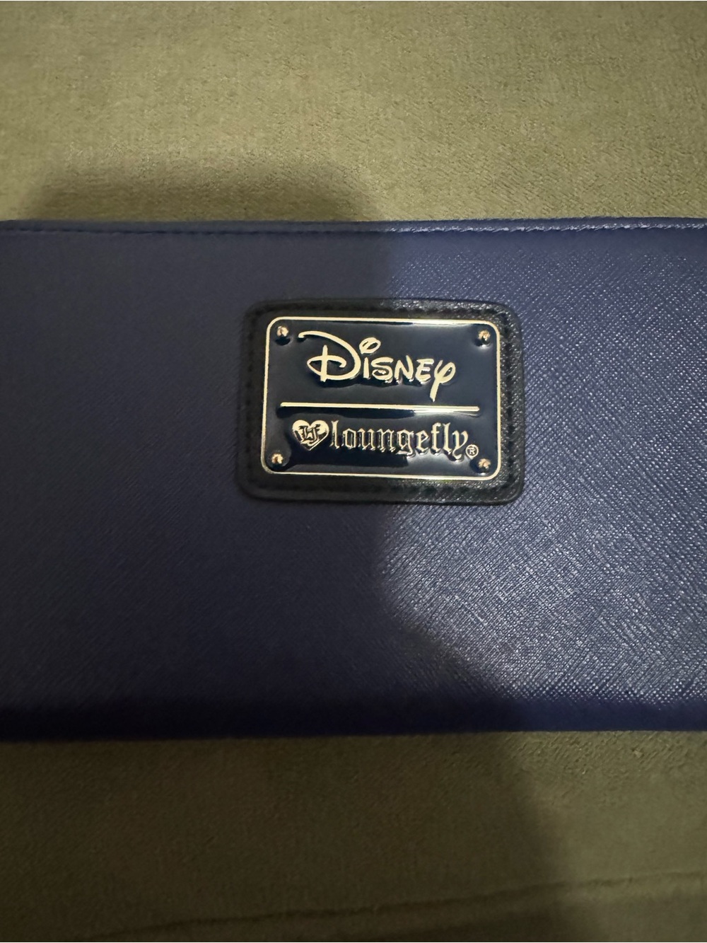 Loungefly DISNEY Snow White Zip Around Wallet - EUC - Picture 2 of 6
